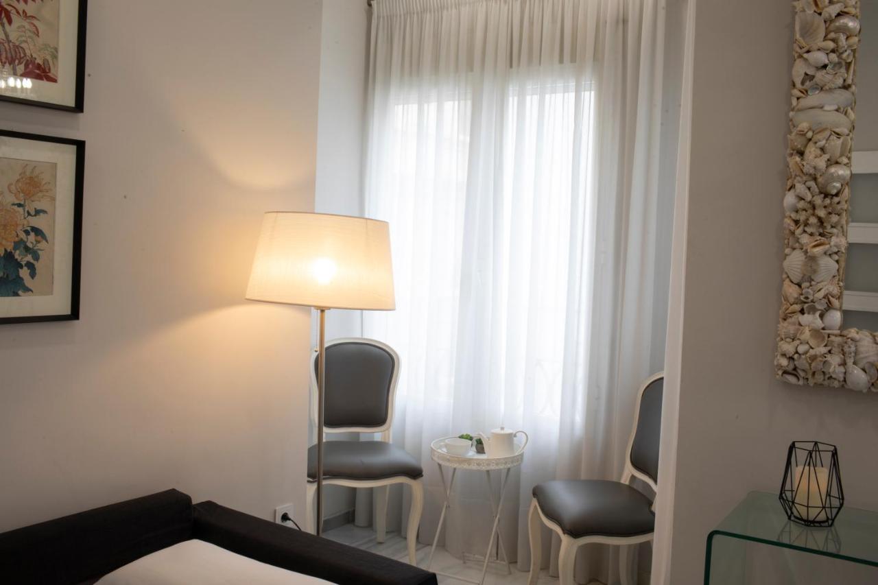 Apartamentos Alfonso XIII Cordoba Exterior photo