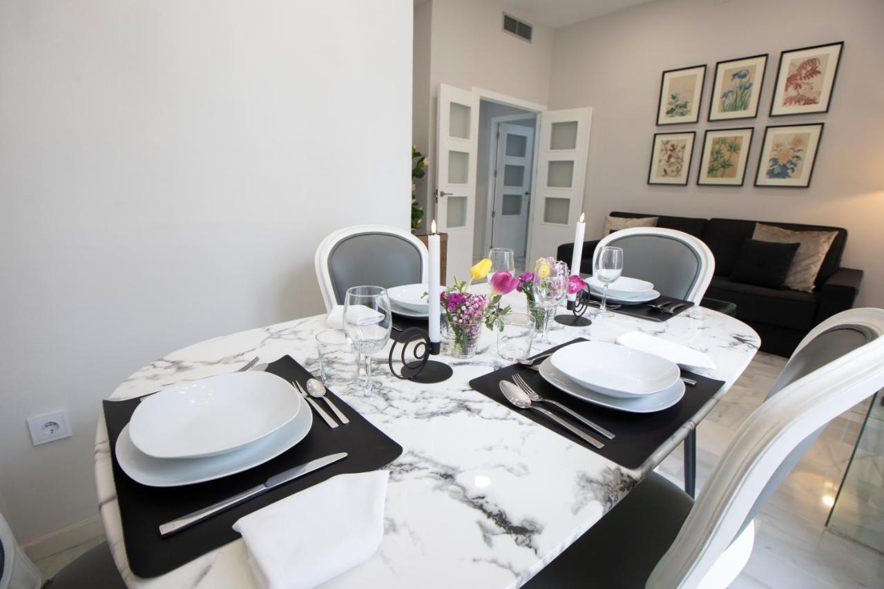 Apartamentos Alfonso XIII Cordoba Exterior photo
