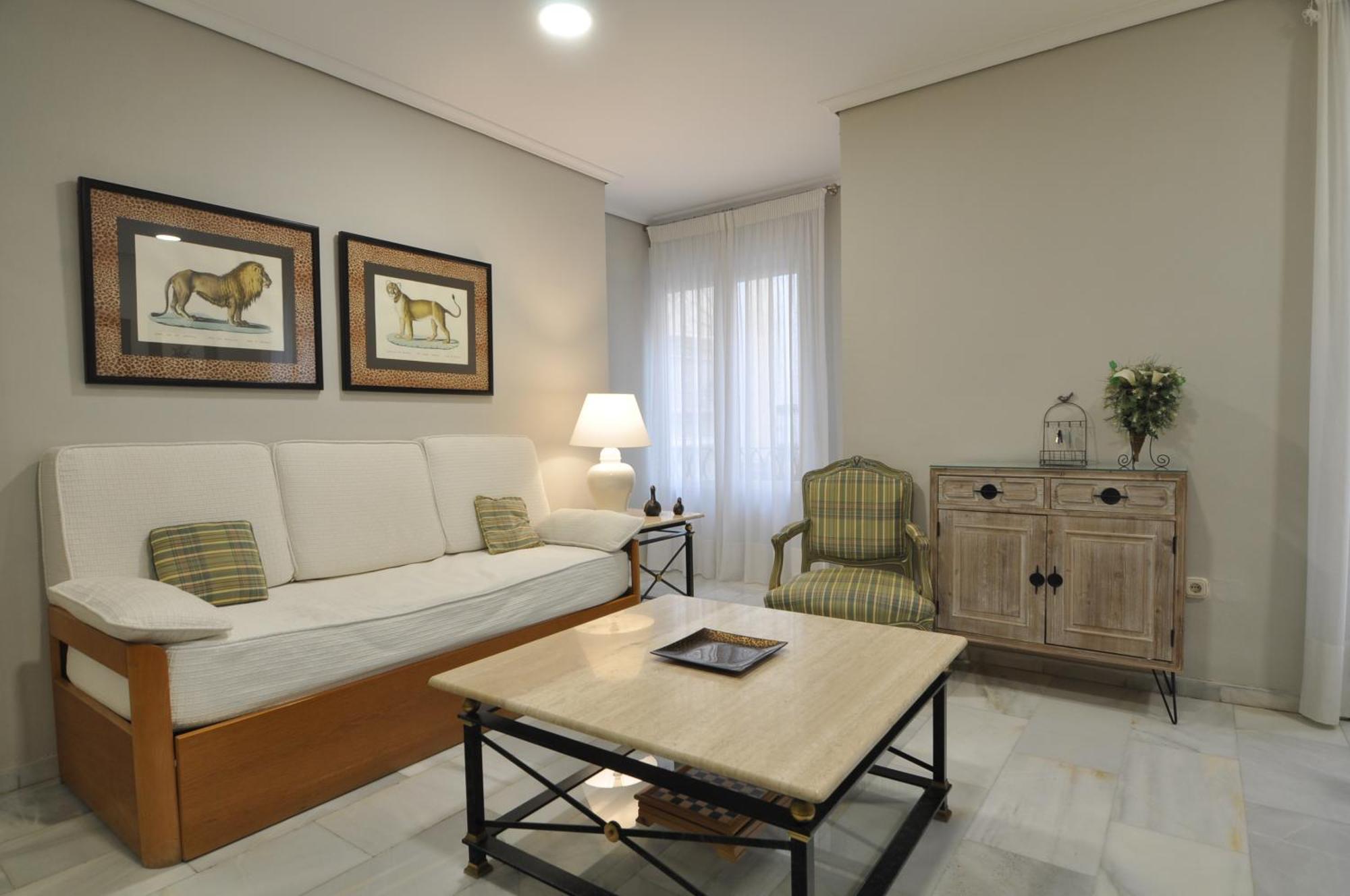 Apartamentos Alfonso XIII Cordoba Exterior photo