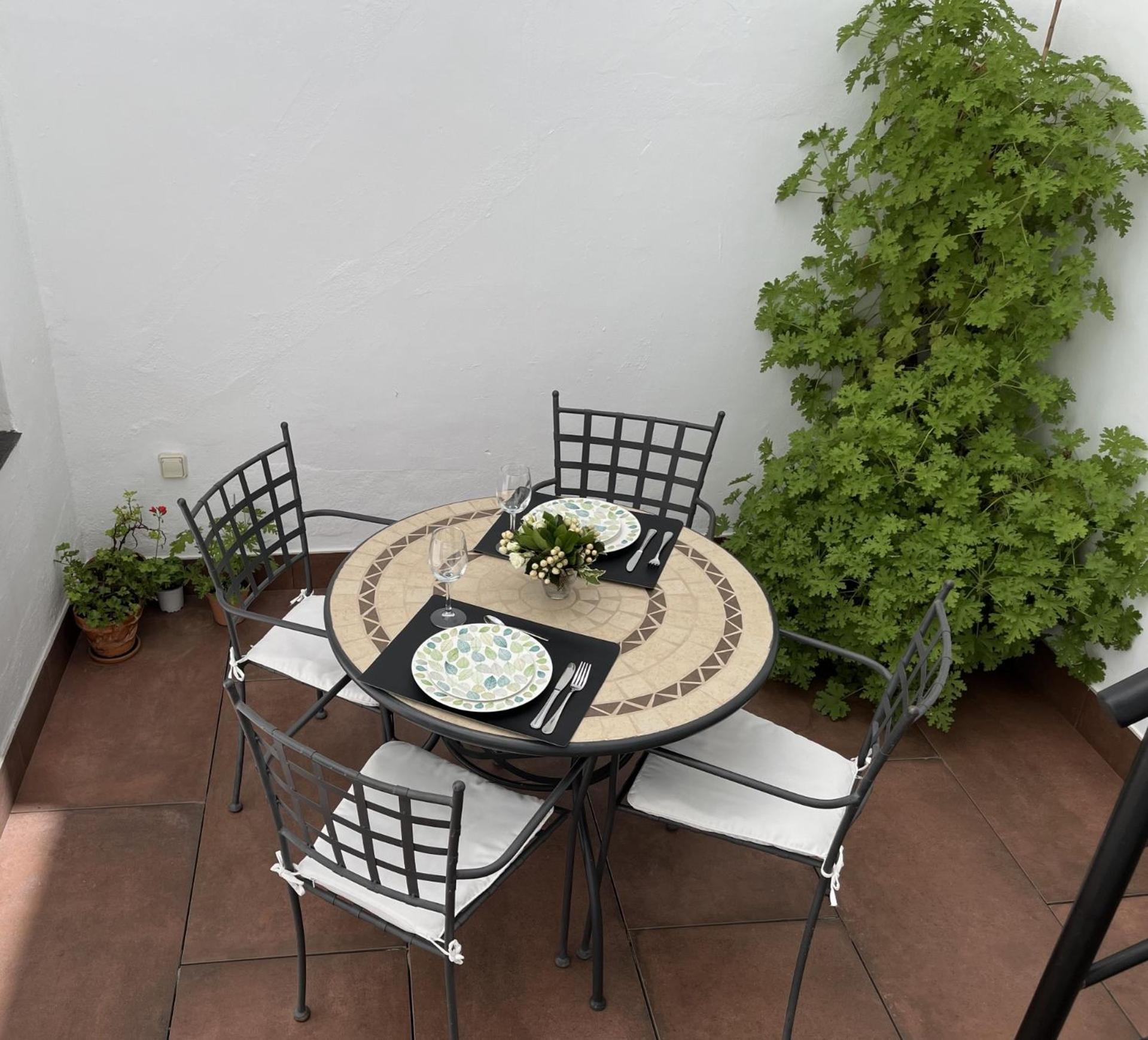 Apartamentos Alfonso XIII Cordoba Exterior photo